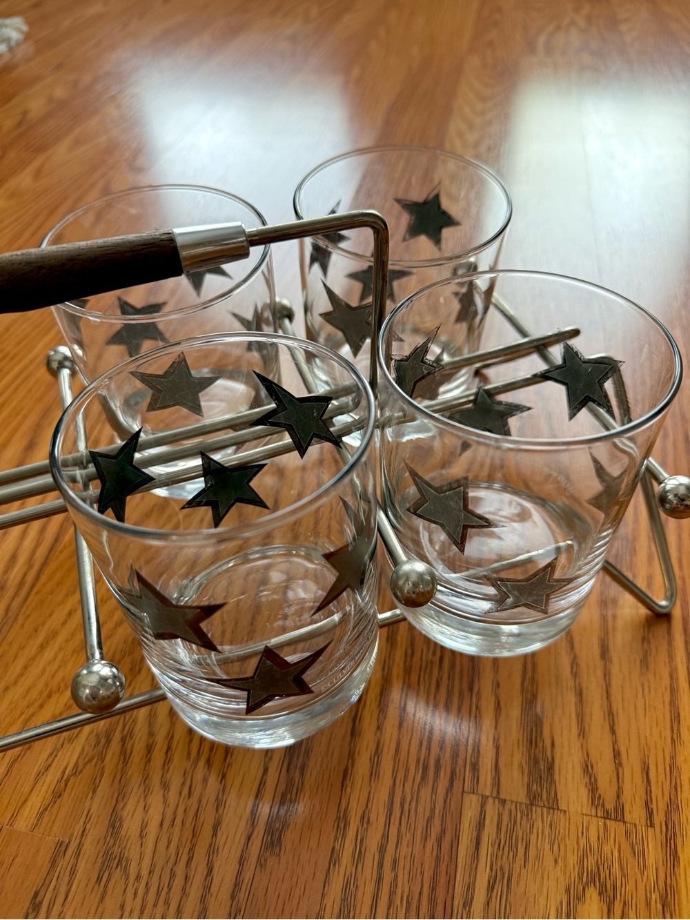 4 Vintage MCM Culver Atomic Starburst
Rocks Glasses w/ Wire Cocktail Caddy